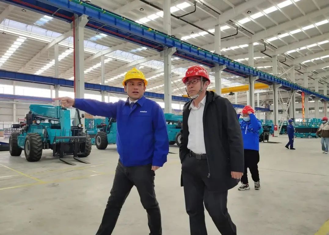 吹响复工“冲锋号”，，，全力冲刺“开门红”！122cc太阳成智能高空机械复工复产举行时