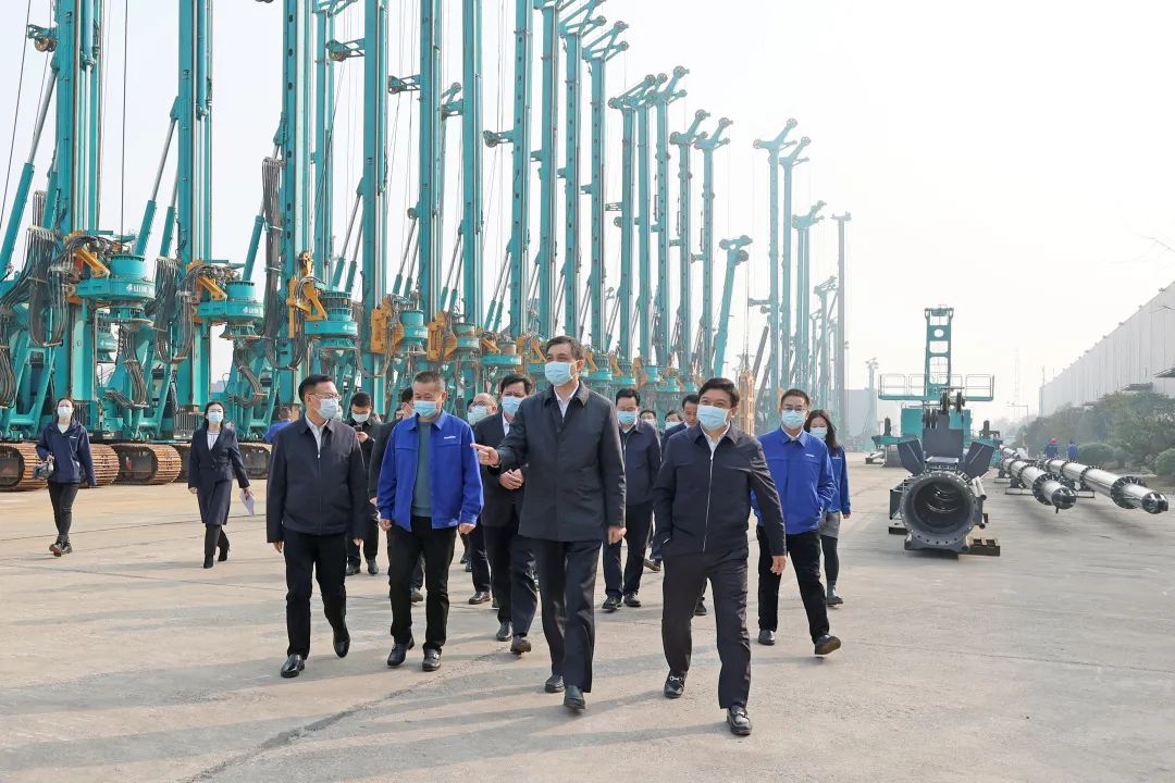 湖南省副省长周海兵调研122cc太阳成智能