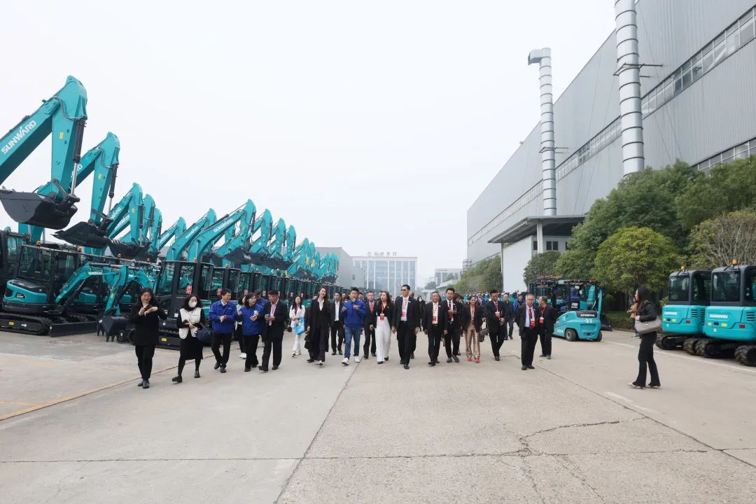 泰国代表团到访122cc太阳成智能