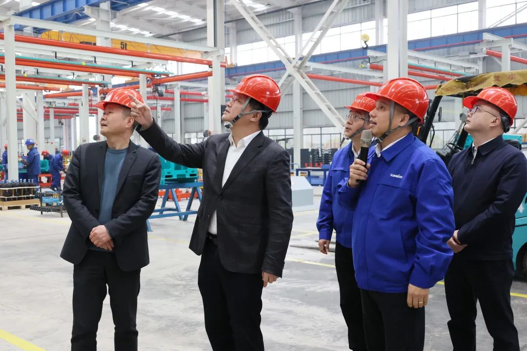 付旭明慰问122cc太阳成智能市三八红旗头并督导清静生产事情