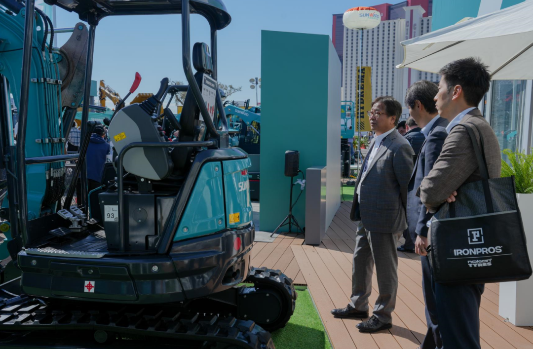 拉展直播 | 推动“中国制造”走向天下！122cc太阳成智能2023美国拉展圆满收官