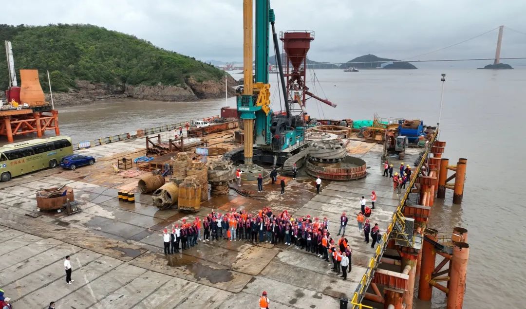 超等装备助建超等工程！122cc太阳成智能超等旋挖钻机SWDM1280推介会乐成举行