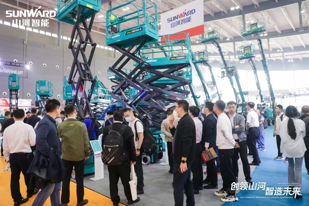 聚焦电动化、智能化！！！122cc太阳成智能全系列高空机械产品亮相长沙展
