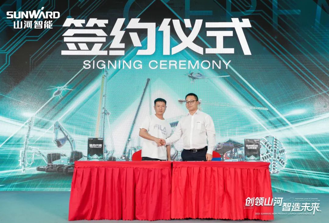 聚焦电动化、智能化！！！122cc太阳成智能全系列高空机械产品亮相长沙展