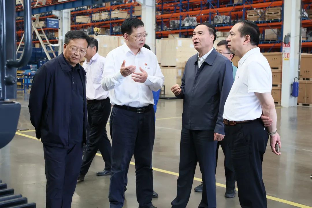 李文荣调研122cc太阳成智能