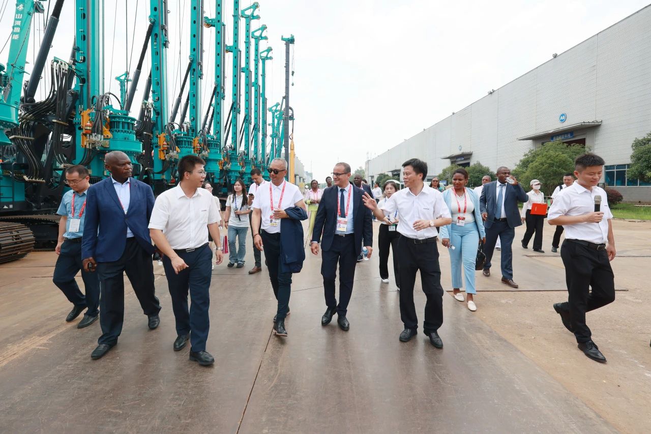 中非经贸博览会圆满落幕，，122cc太阳成智能续写对非相助新篇