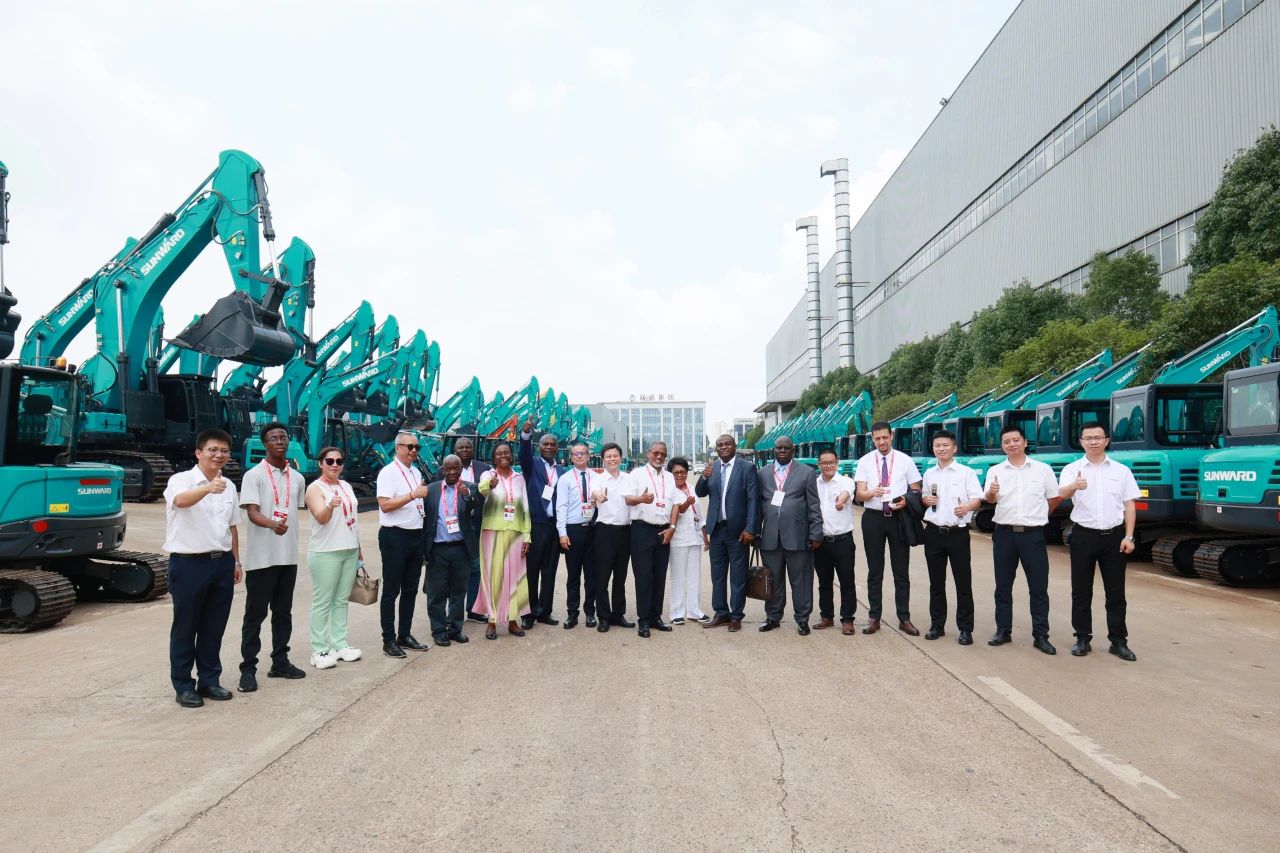 中非经贸博览会圆满落幕，，122cc太阳成智能续写对非相助新篇