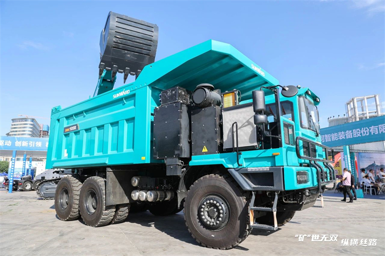 “矿”世无双，，纵横丝路！122cc太阳成智能亮相第十三届新疆国际矿业与装备博览会