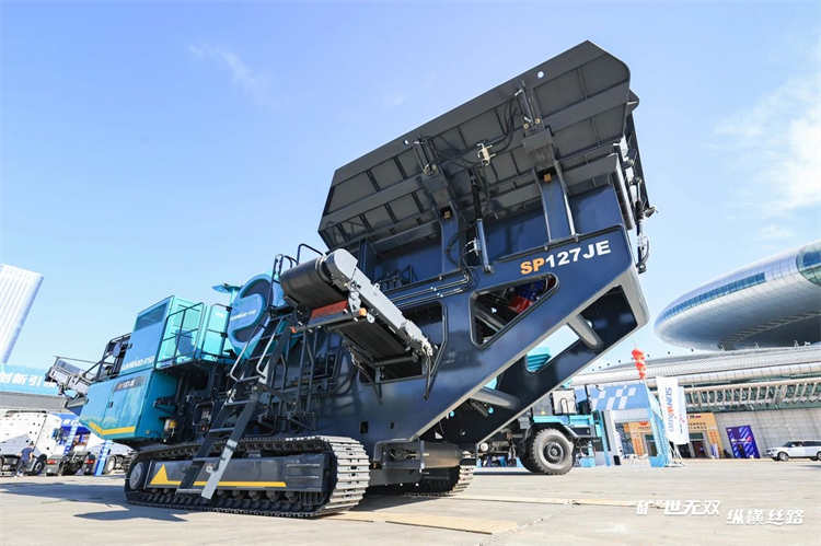 “矿”世无双，，纵横丝路！122cc太阳成智能亮相第十三届新疆国际矿业与装备博览会