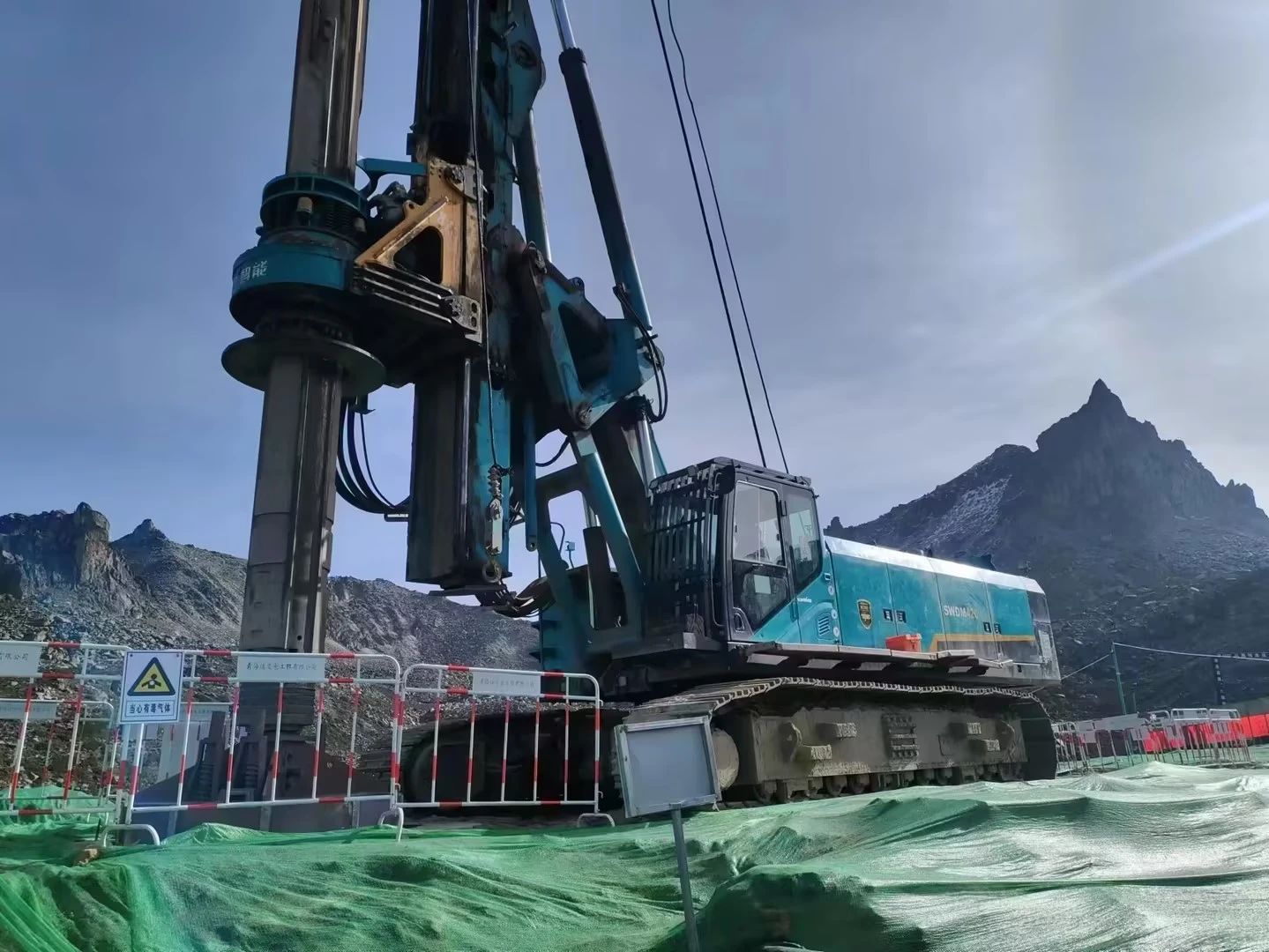 助力天下最高海拔特高压直流输电工程，，122cc太阳成智能旋挖钻机展现硬核实力