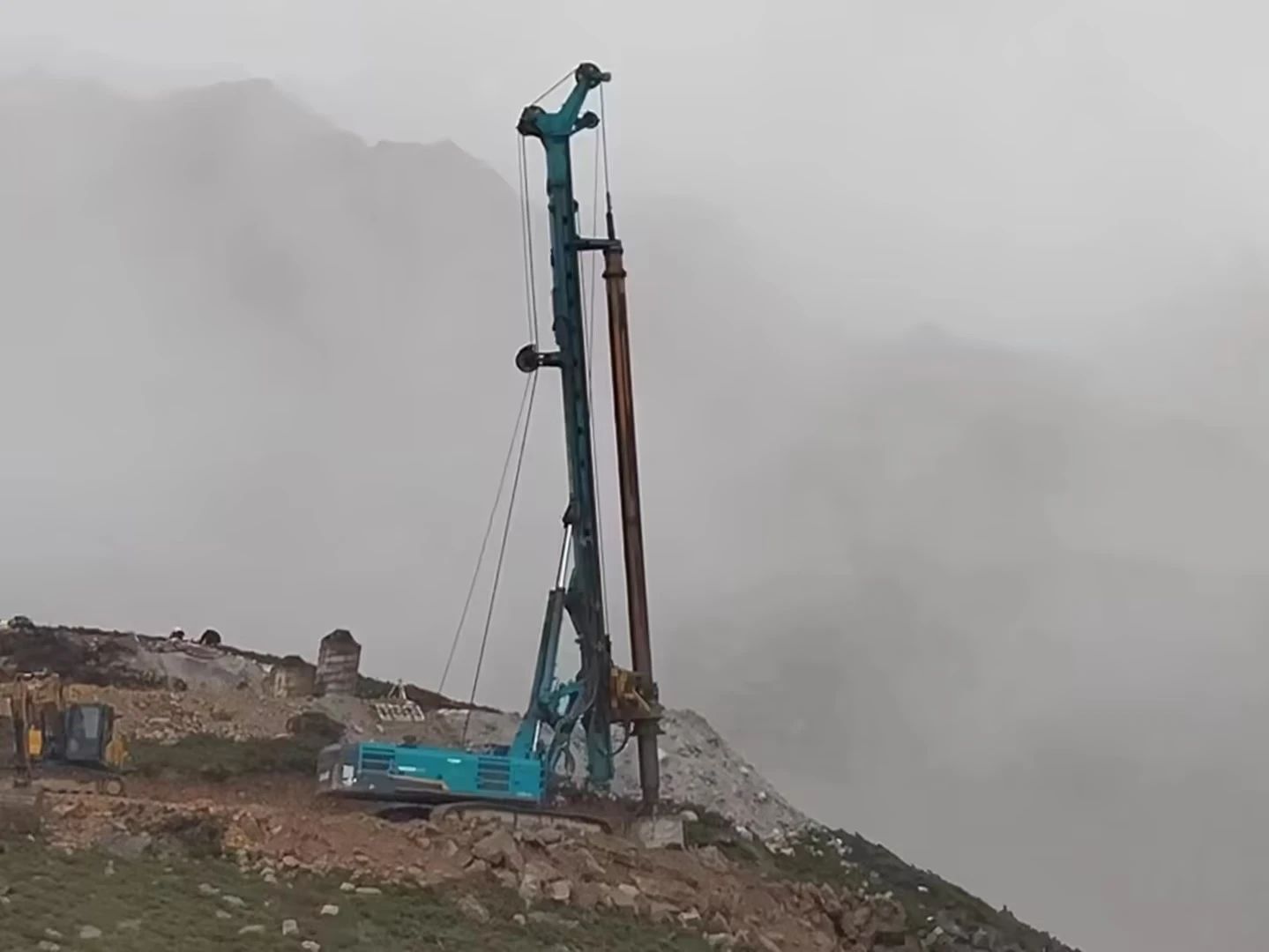 助力天下最高海拔特高压直流输电工程，，122cc太阳成智能旋挖钻机展现硬核实力