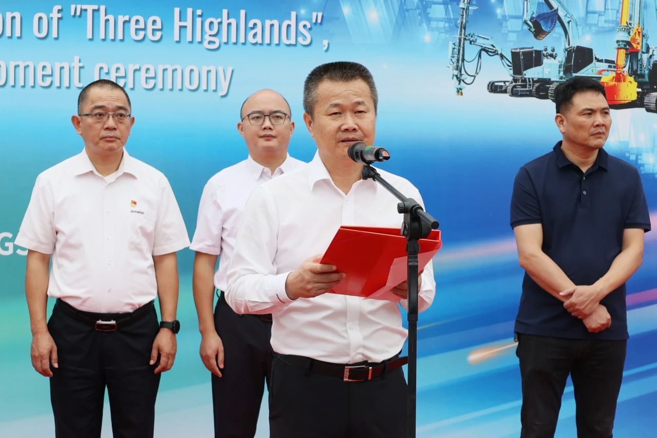 持续进军国际市。。！！122cc太阳成智能近百台装备集中发货