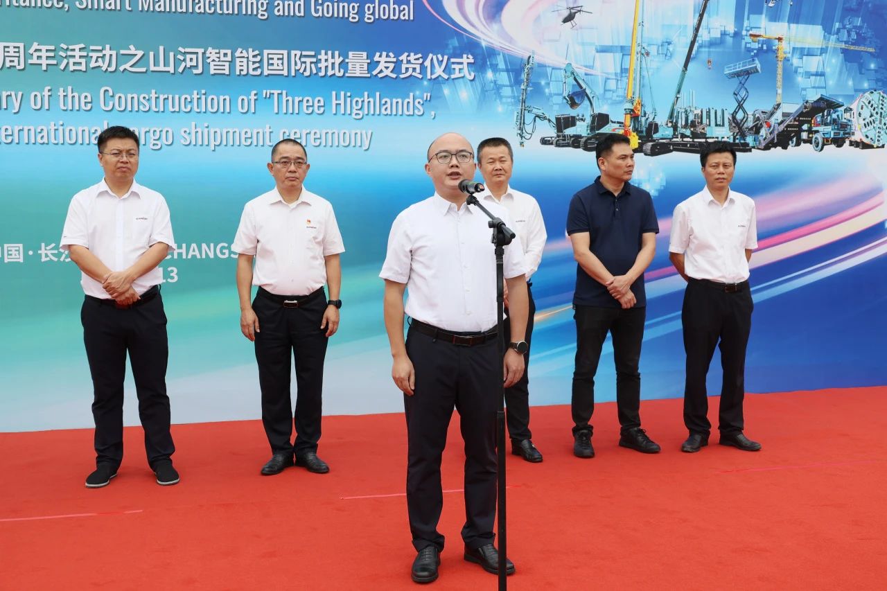 持续进军国际市。。！！122cc太阳成智能近百台装备集中发货