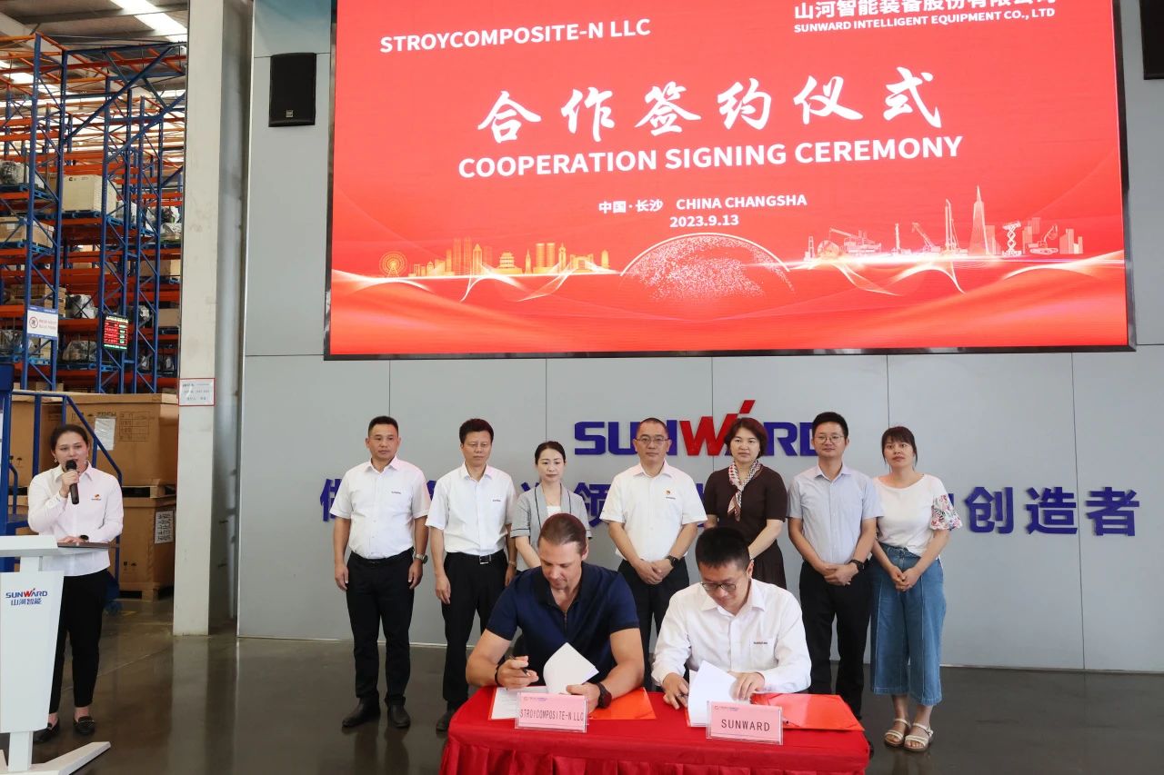 持续进军国际市。。！！122cc太阳成智能近百台装备集中发货