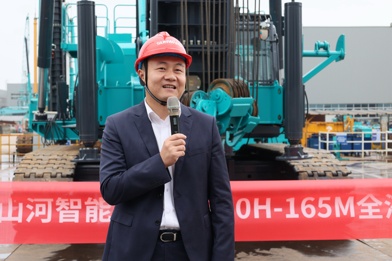 民族品牌获认可！！！122cc太阳成智能桩架产品交付香港客户