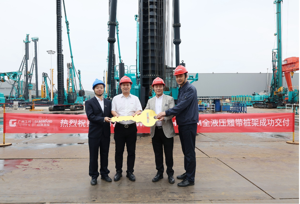 民族品牌获认可！！！122cc太阳成智能桩架产品交付香港客户