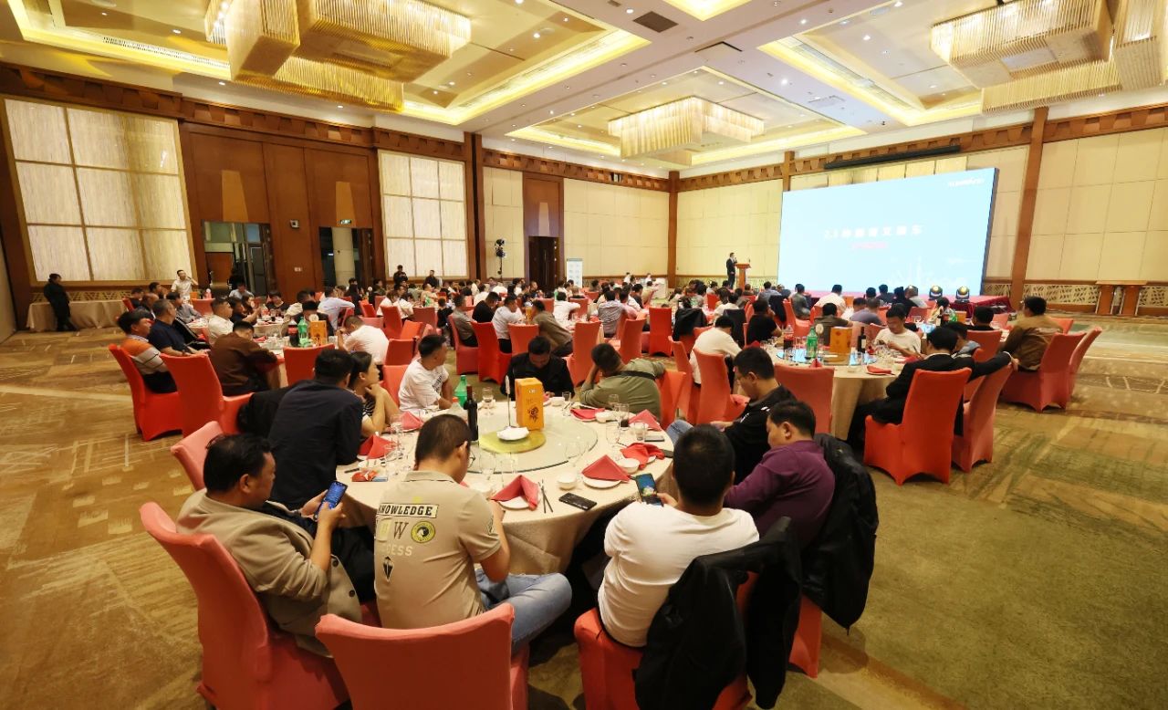 精品出击，，，闪灼魔都！！！122cc太阳成智能全系列高空机械亮相2023亚洲国际高空展