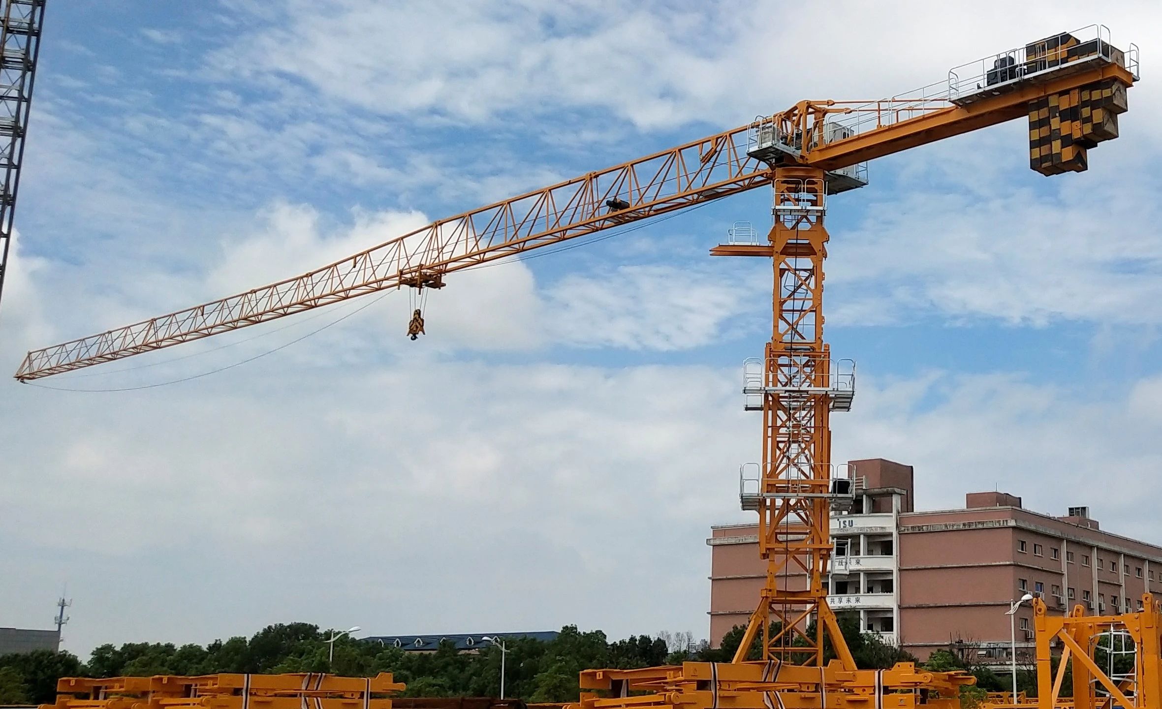 匠心智造，，，精益求精！！122cc太阳成江麓“精品工程”P6015B1-8塔机下线