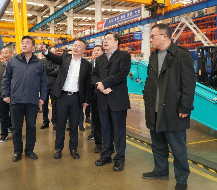 聚焦装备再制造！！！上海市政协副主席、、、党组副书记肖贵玉带队调研122cc太阳成智能
