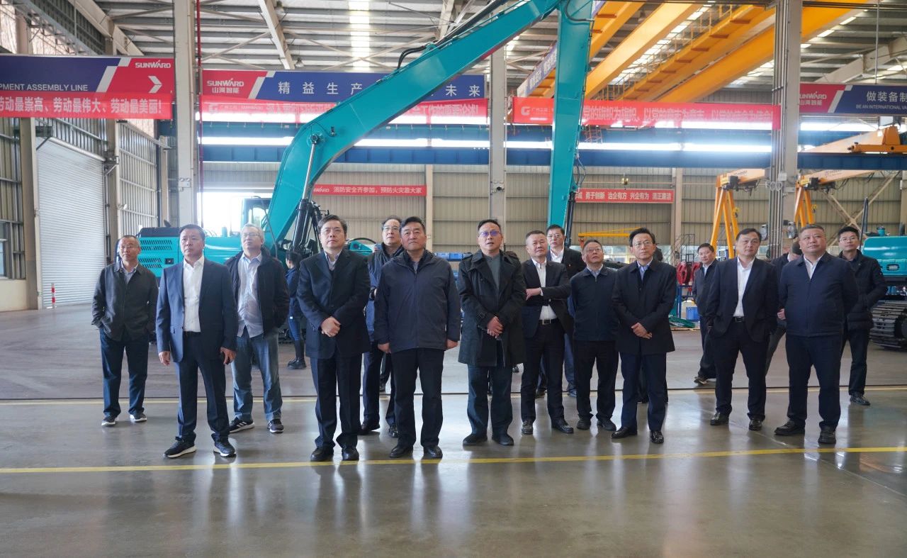 聚焦装备再制造！！！上海市政协副主席、、、党组副书记肖贵玉带队调研122cc太阳成智能