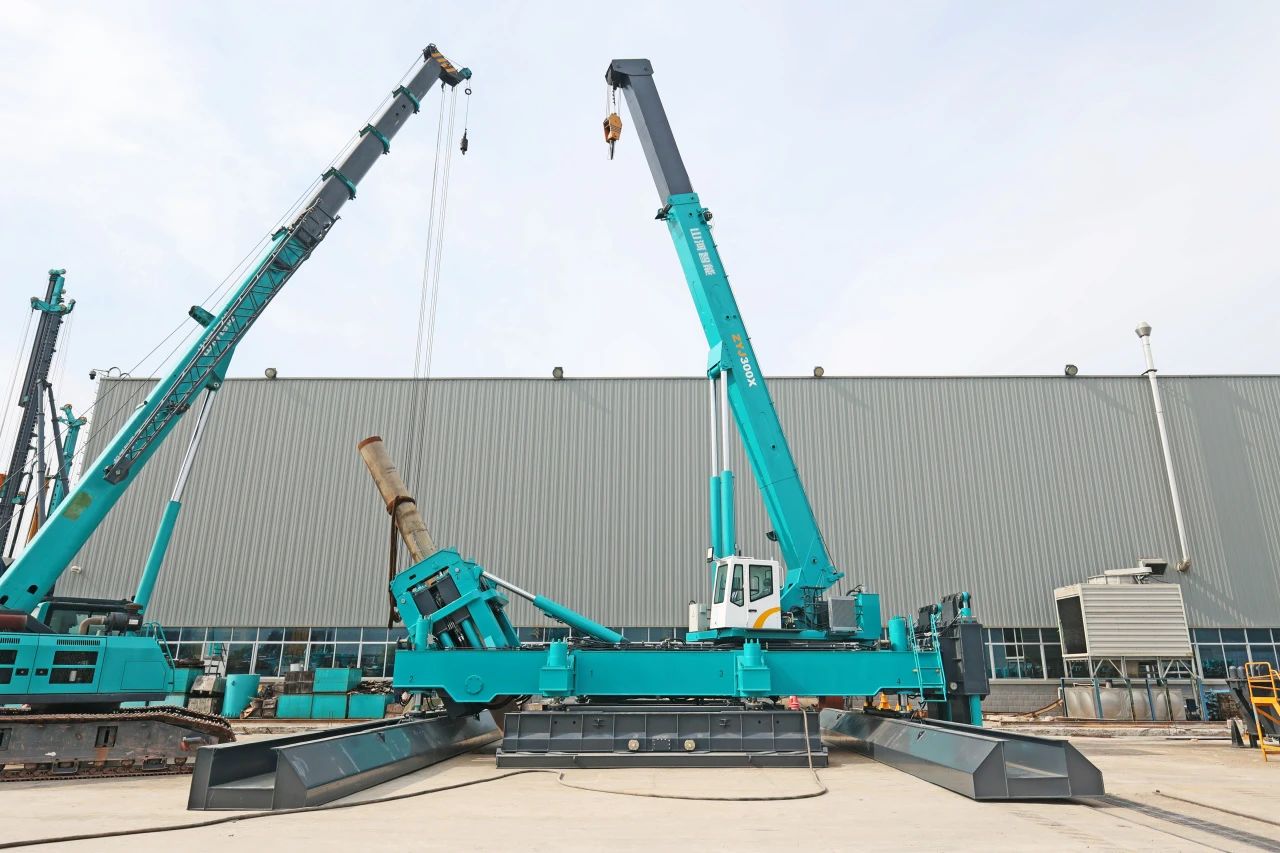 “122cc太阳成绿”闪灼西子湖畔！122cc太阳成智能ZYJ300X斜桩压桩机强势来袭