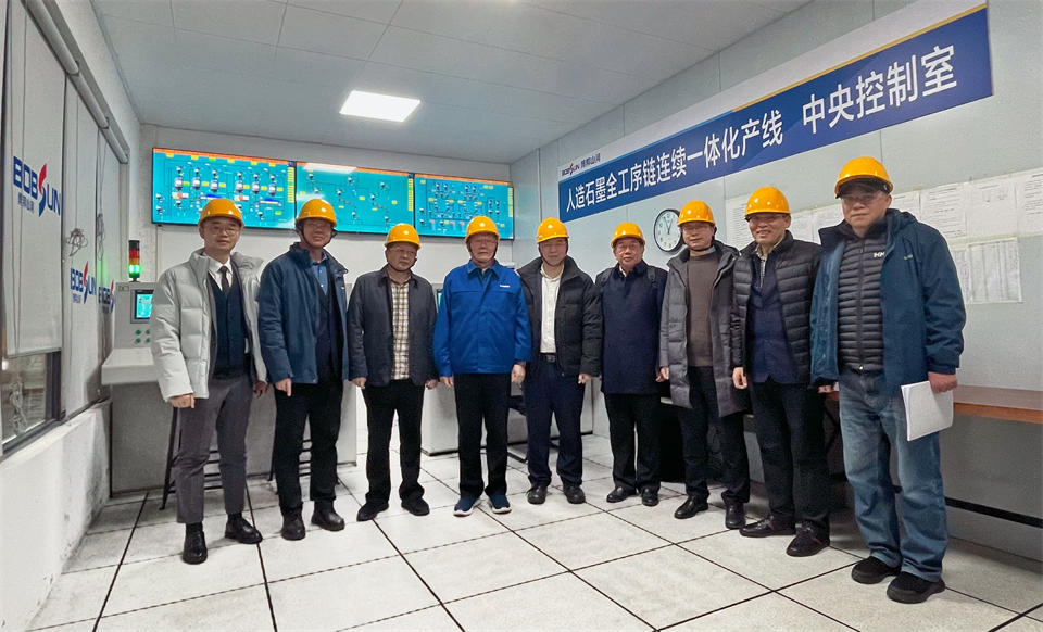 清华大学&122cc太阳成智能联合博士后作育出效果！！！暨博邦122cc太阳成人造石墨负极全工序链连续一体化产线长周期生产运行