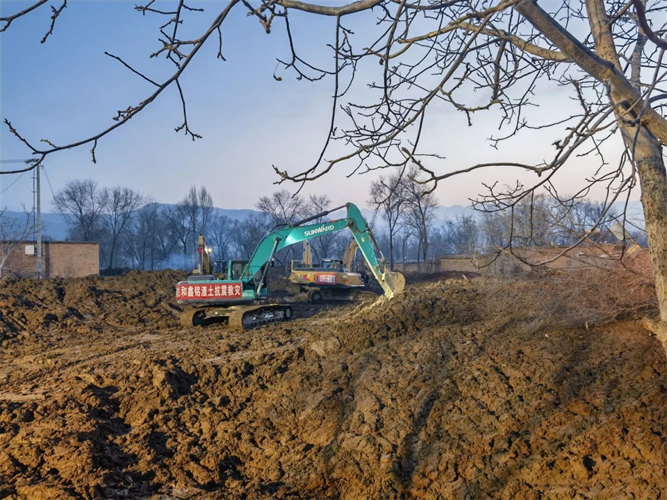 支援抗震救灾一线，122cc太阳成智能在行动！！！