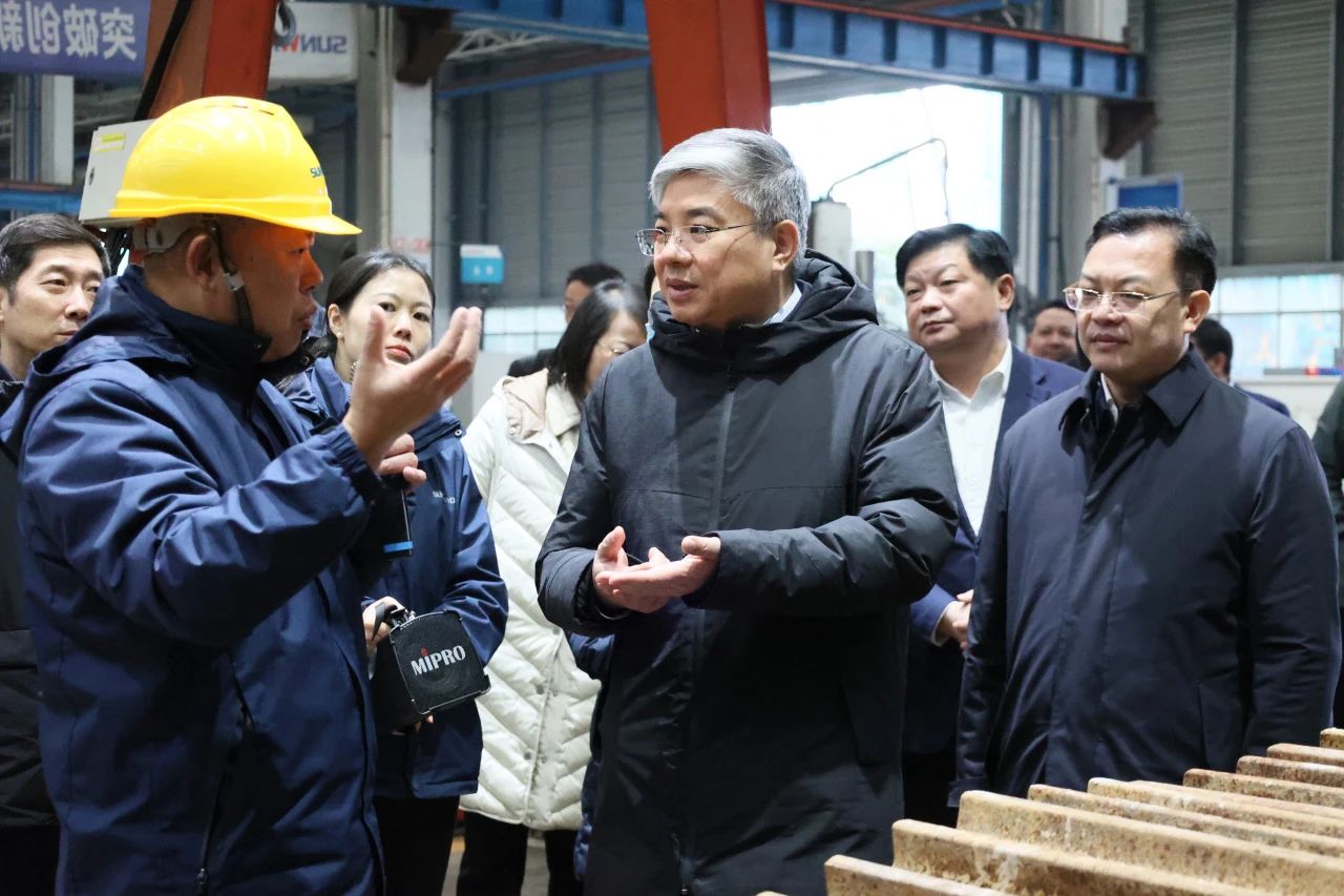 商务部部长助理唐文弘调研122cc太阳成智能