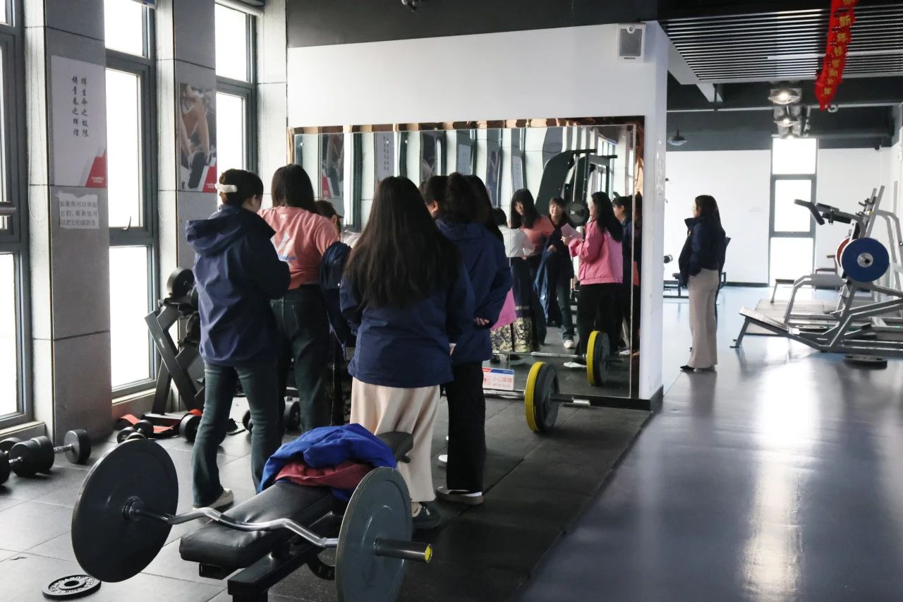 多姿多彩绽青春！！！122cc太阳成智能开展“三八”国际劳动妇女节主题庆；；；疃