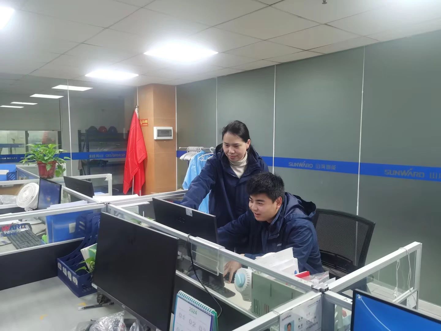 妇女节 | 默默无闻or闪闪发光！！！她们值得被望见！！！