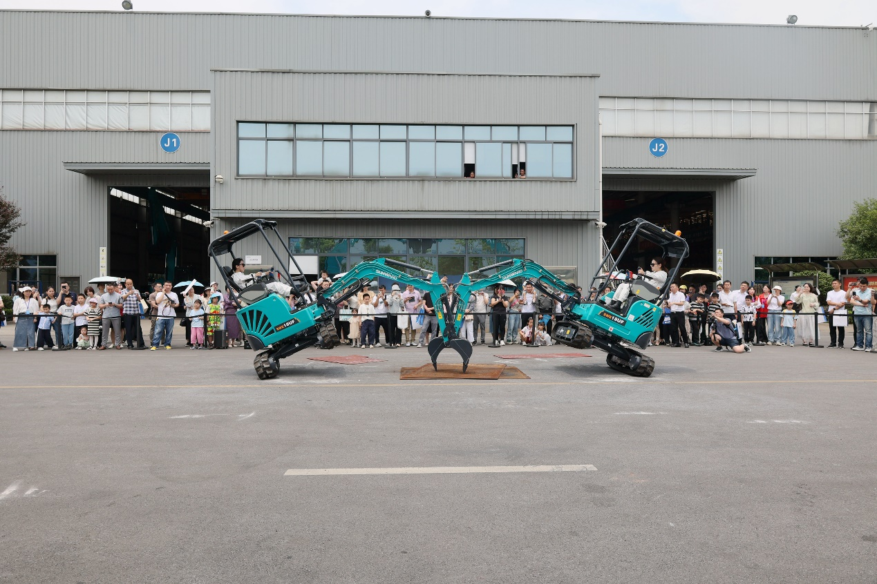 122cc太阳成智能助力2024长沙市工业旅游嘉年华活动