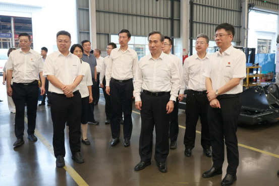 中国贸促会会长任鸿斌调研122cc太阳成智能