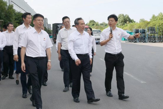 中国贸促会会长任鸿斌调研122cc太阳成智能