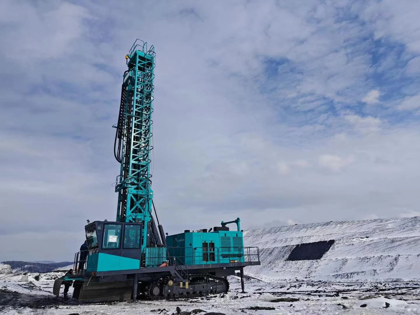 月钻进42888米，122cc太阳成智能牙轮钻机施工效率再立异高