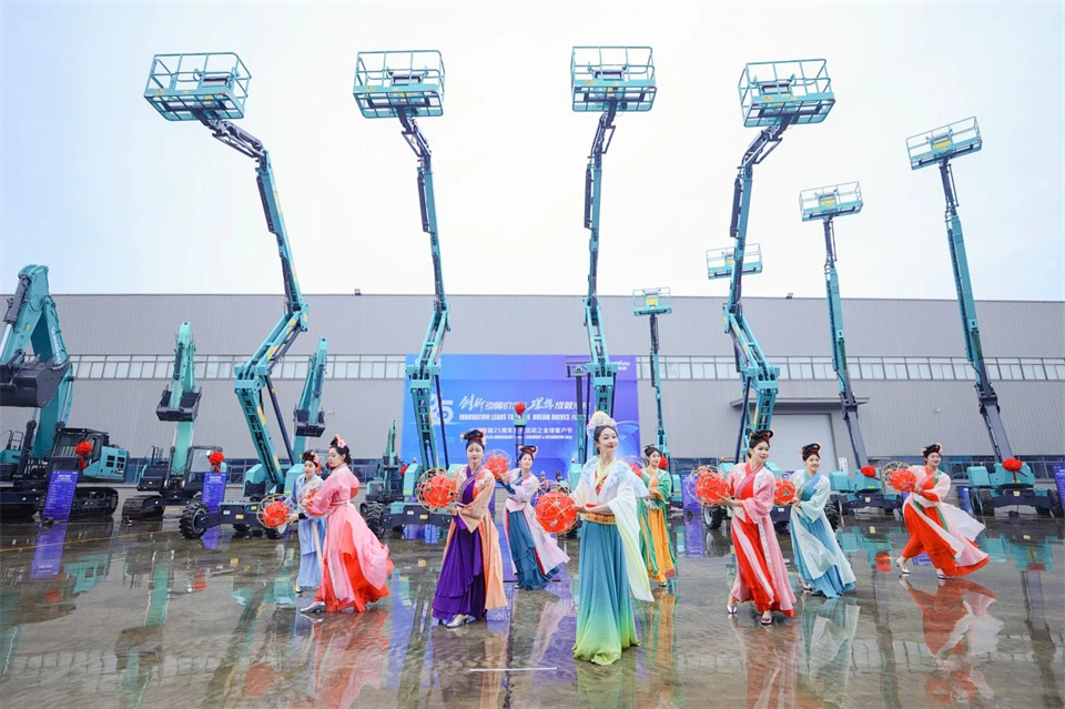 立异引领价值，，理想成绩未来！！122cc太阳成智能25周年庆典暨全球客户节盛大举行