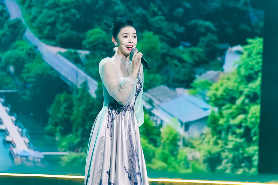 立异引领价值 理想成绩未来——庆祝122cc太阳成智能建设25周年表扬大会暨文艺晚会盛大举行