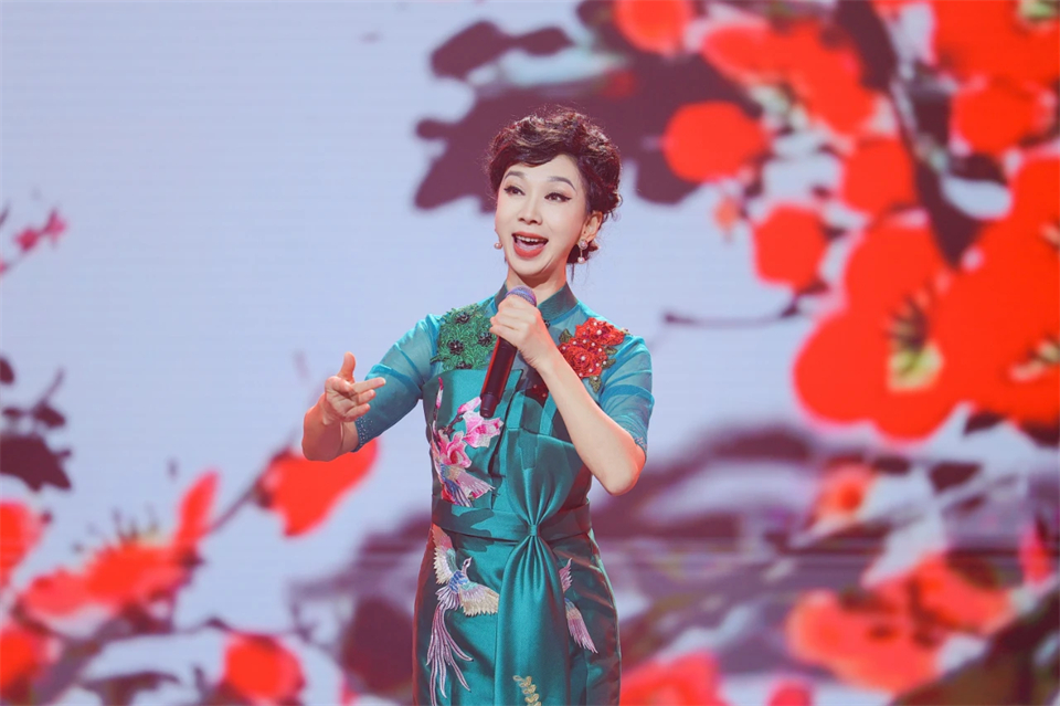 立异引领价值 理想成绩未来——庆祝122cc太阳成智能建设25周年表扬大会暨文艺晚会盛大举行