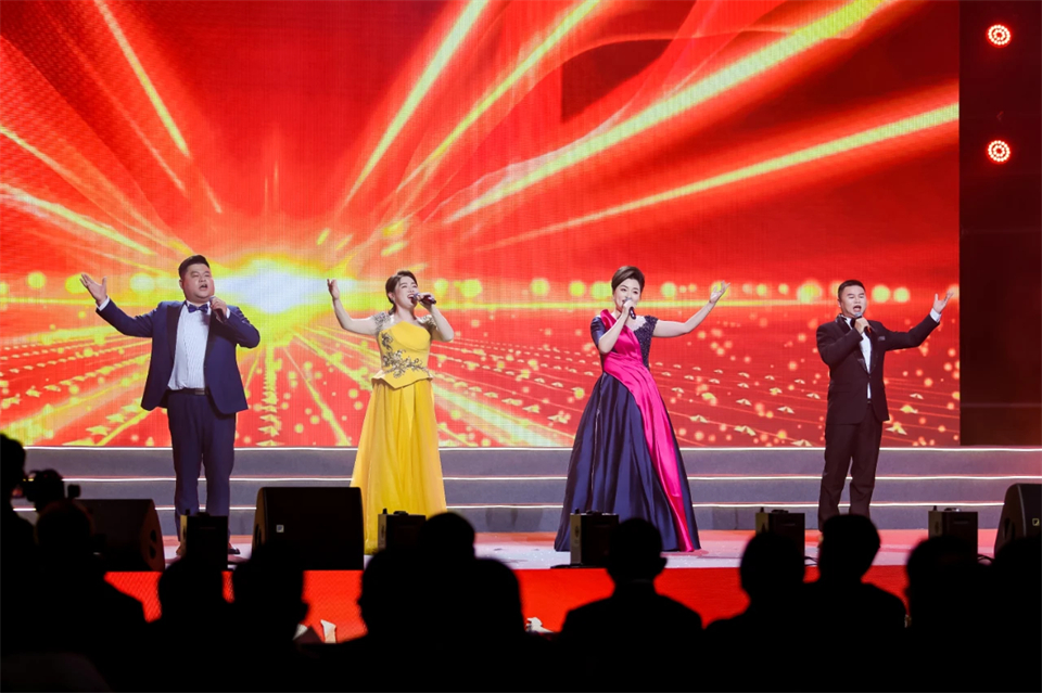 立异引领价值 理想成绩未来——庆祝122cc太阳成智能建设25周年表扬大会暨文艺晚会盛大举行