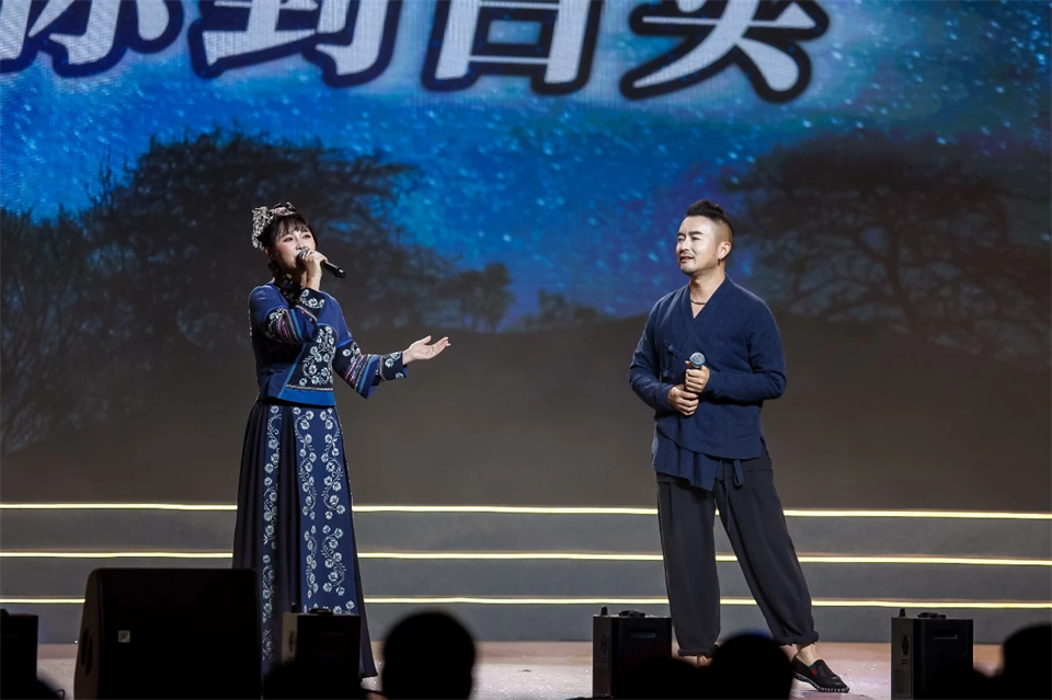 立异引领价值 理想成绩未来——庆祝122cc太阳成智能建设25周年表扬大会暨文艺晚会盛大举行