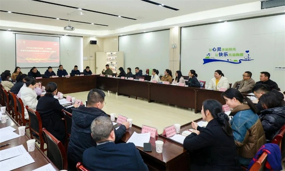 长龙街道、、122cc太阳成智能召开首届年货盛惠暨送春联文化惠民活动事情聚会