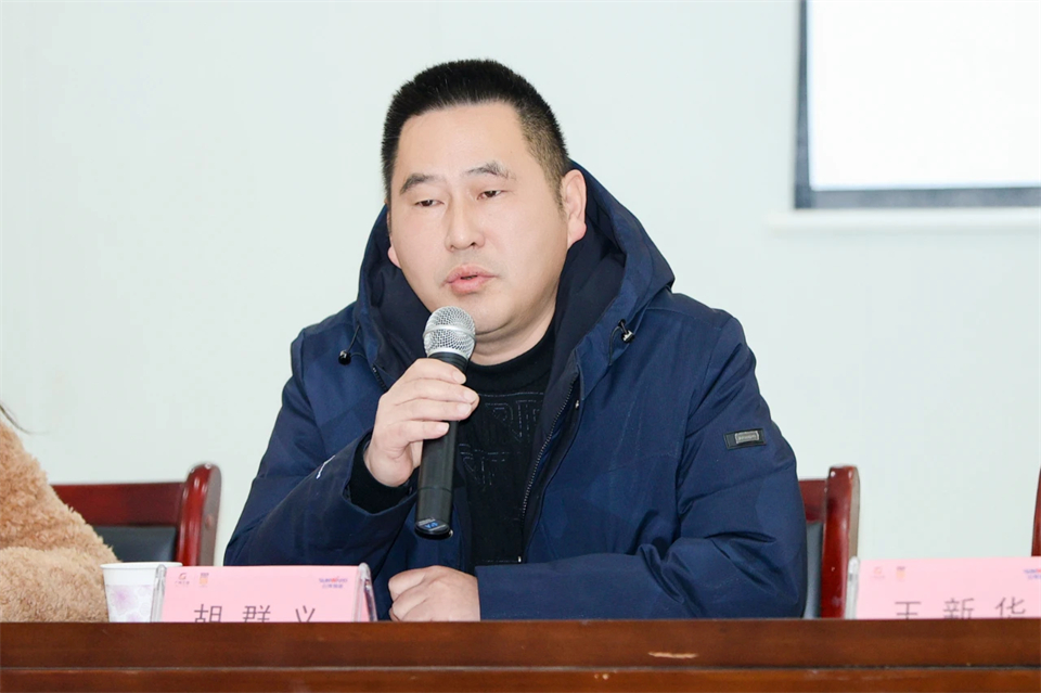 长龙街道、、122cc太阳成智能召开首届年货盛惠暨送春联文化惠民活动事情聚会