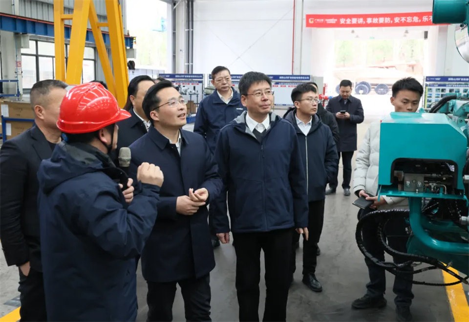 蒋红波走访调研122cc太阳成智能