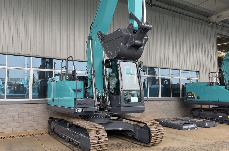 聚焦市场需求，122cc太阳成智能三款精品工程液压挖掘机乐成下线