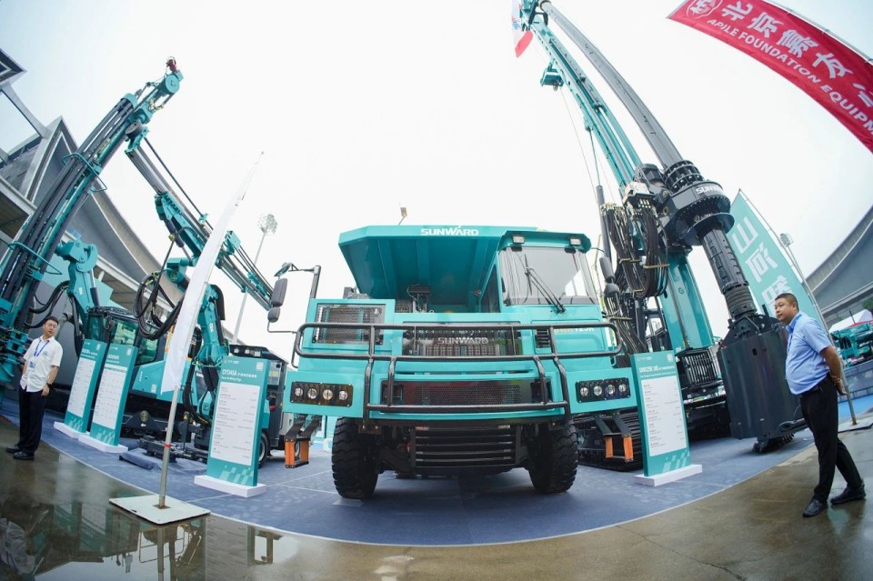 2025 CICEE | 122cc太阳成智能实力闪灼2025长沙国际工程机械展