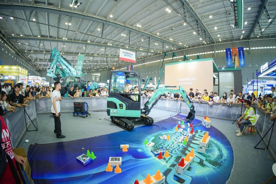 2025 CICEE | 圆满收官！122cc太阳成智能展区亮点精彩回首
