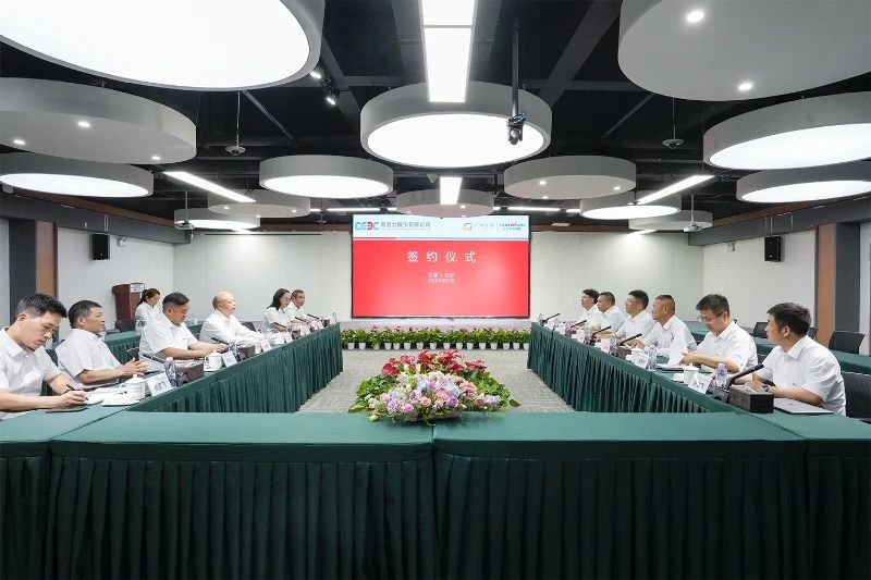 122cc太阳成智能与易普力公司深化战略相助，，共筑混装装备手艺转化新标杆