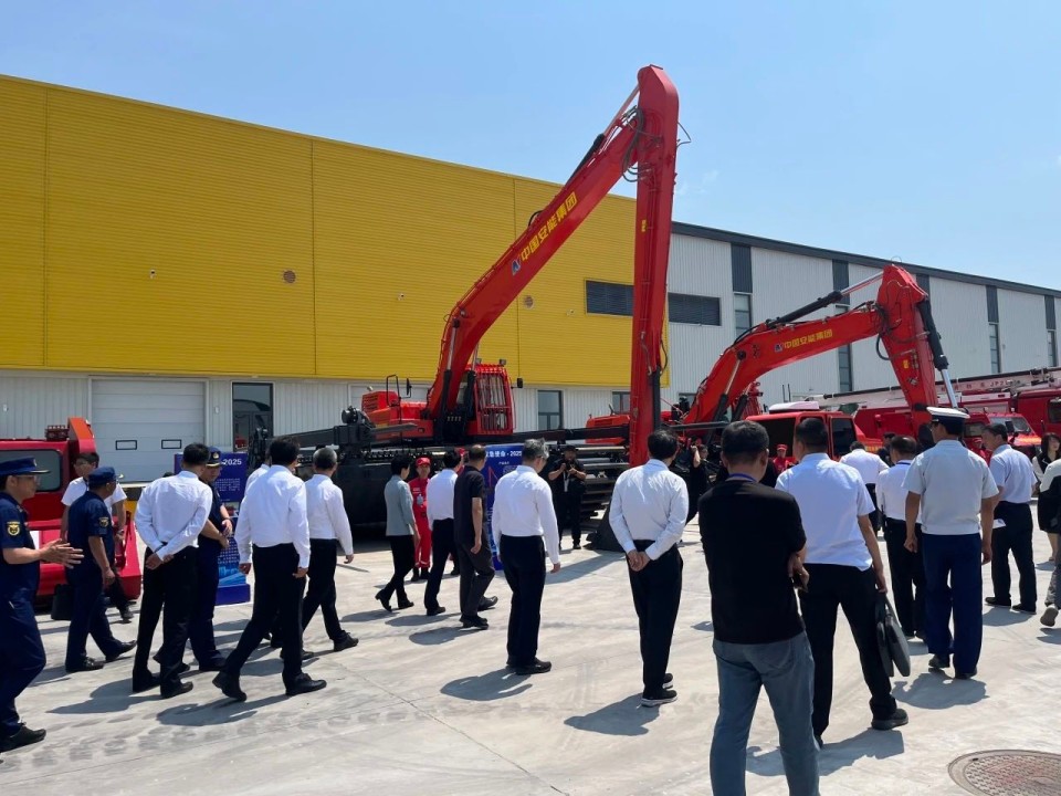 硬核破解“最后一公里”难题，122cc太阳成智能应抢救援装备助力“应急使命·2025”演习！