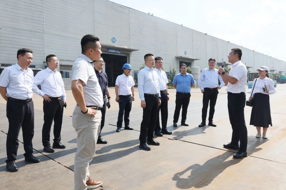 共商相助，，，建华控股有限公司董事长汪贵华到访122cc太阳成智能