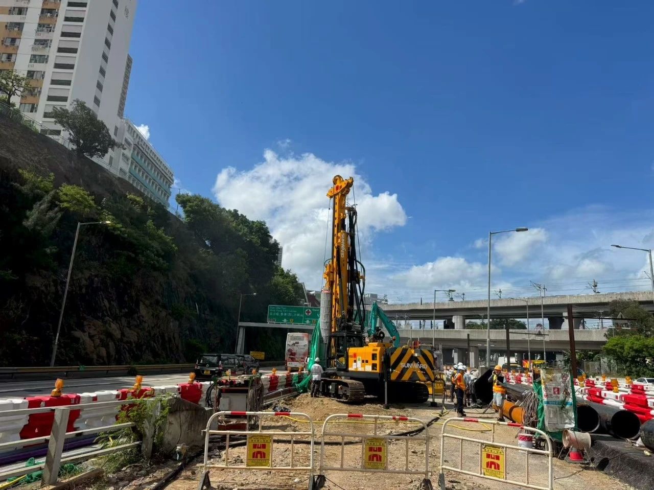 硬核首秀！！122cc太阳成智能SWDTH800大直径潜孔锤钻机进击香港市场