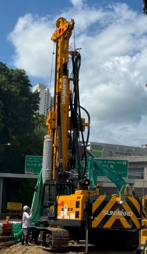 硬核首秀！！122cc太阳成智能SWDTH800大直径潜孔锤钻机进击香港市场